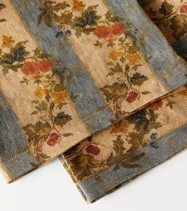 The House of Lyria Banksia set of 2 floral linen napkins | Thumbnail 2