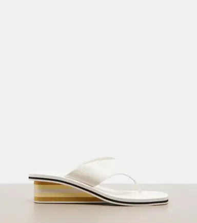 Chloe Chloé Swimming Cool patent leather thong sandals | Thumbnail 3