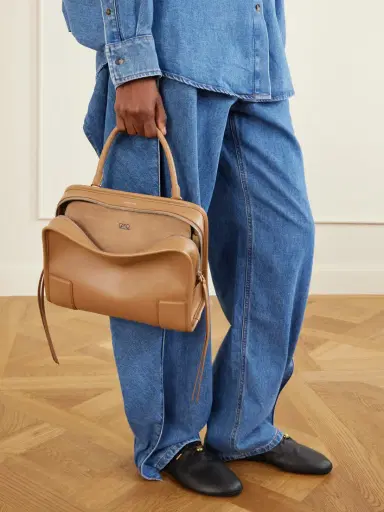 Loewe Amazona 180 Medium Leather Shoulder Bag | Thumbnail 2