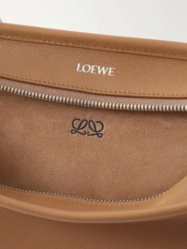 Loewe Amazona 180 Medium Leather Shoulder Bag | Thumbnail 5