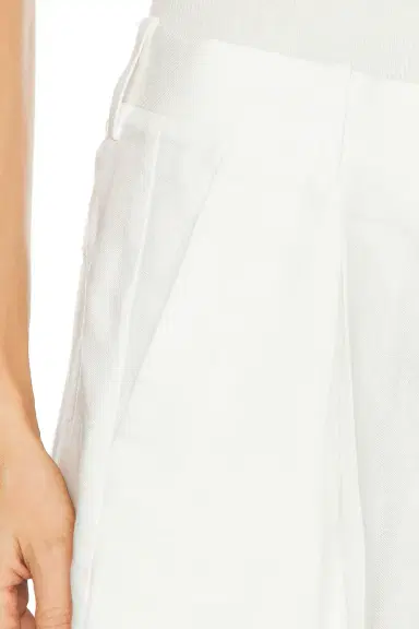 House of Dagmar Relaxed Long Short | Thumbnail 6