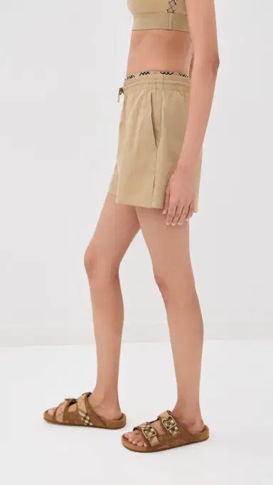 Burberry Astra Shorts Beige | Thumbnail 5 Burberry Astra Shorts Beige | Thumbnail 5