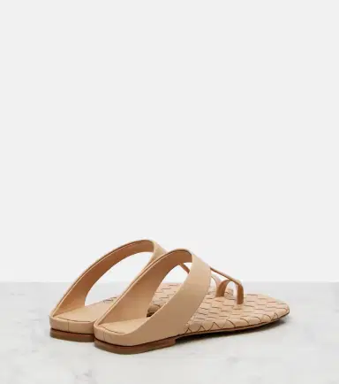 Bottega Veneta Livia Intrecciato leather thong sandals | Thumbnail 3