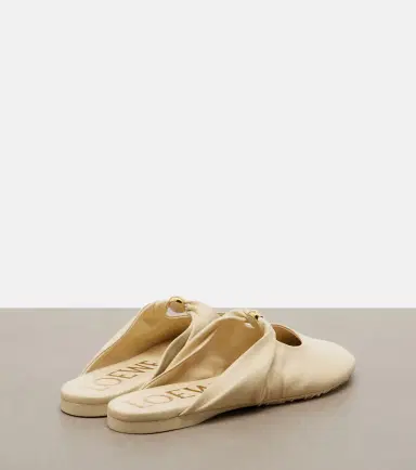 Loewe Pebble Soft leather mules | Thumbnail 2