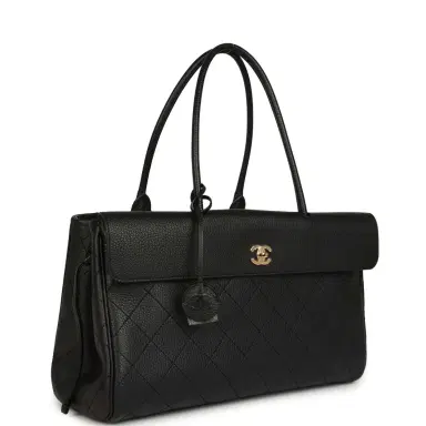 Chanel Chanel Medium "Urban Essential" East West Shopping Tote Black Caviar Gold Hardware | Thumbnail 2