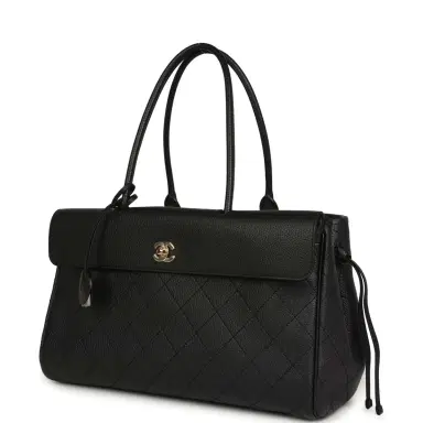 Chanel Chanel Medium "Urban Essential" East West Shopping Tote Black Caviar Gold Hardware | Thumbnail 3