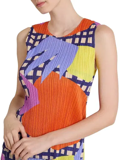 Pleats Please Issey Miyake Women's Market Printed Pleated Top - Tomato - Size Large | Thumbnail 6