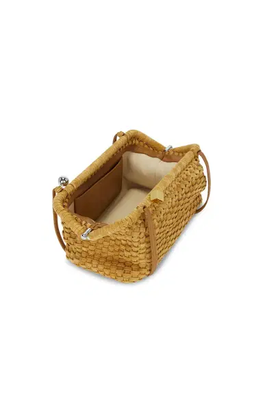 Jacquemus La Grande Pochette Salon | Thumbnail 5 Jacquemus La Grande Pochette Salon | Thumbnail 5