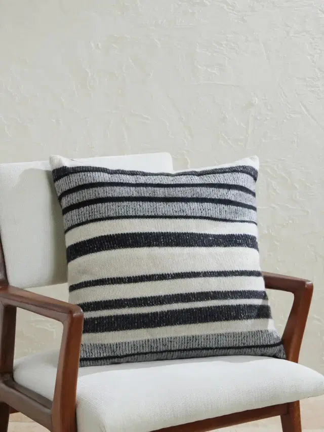 The Elder Statesman Striped Knitted Cashmere Cushion - Men