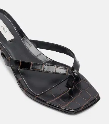 TOTEME Croc-effect leather thong sandals | Thumbnail 4