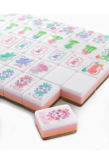 Oh My Mahjong for FWRD Pearlescent Bundle Mahjong Set | Thumbnail 10 Oh My Mahjong for FWRD Pearlescent Bundle Mahjong Set | Thumbnail 10