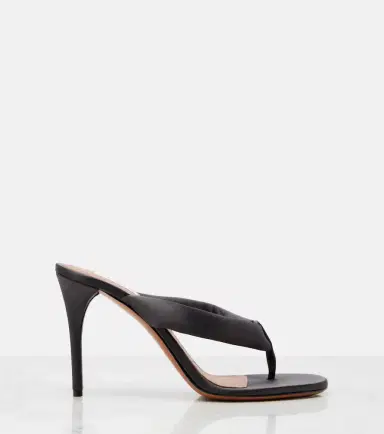 Alaïa Alaïa Padded thong sandals | Thumbnail 2