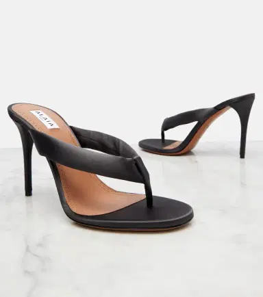 Alaïa Alaïa Padded thong sandals | Thumbnail 3