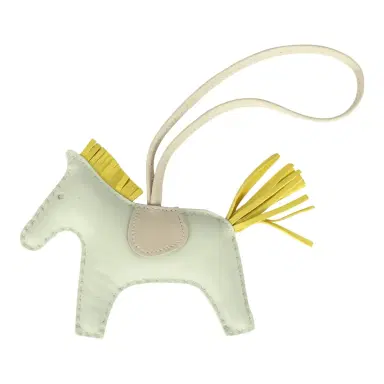 HERMÈS Hermes Rodeo Bag Charm MM Vert Fizz, Lime, Craie Milo Lambskin | Thumbnail 1