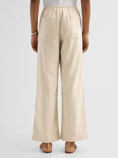 rag & bone Women's Claire Ultra Featherweight Denim Pants | Thumbnail 3 rag & bone Women's Claire Ultra Featherweight Denim Pants | Thumbnail 3