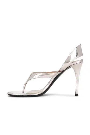 Alaïa Thong Sandal | Thumbnail 5