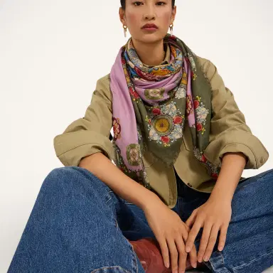 La DoubleJ Square Scarf | Thumbnail 2