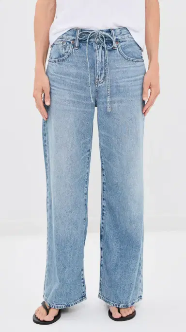 Madewell The Petite Ultimate Wide-Leg Jean in Airy Denim in | Thumbnail 2 Madewell The Petite Ultimate Wide-Leg Jean in Airy Denim in | Thumbnail 2