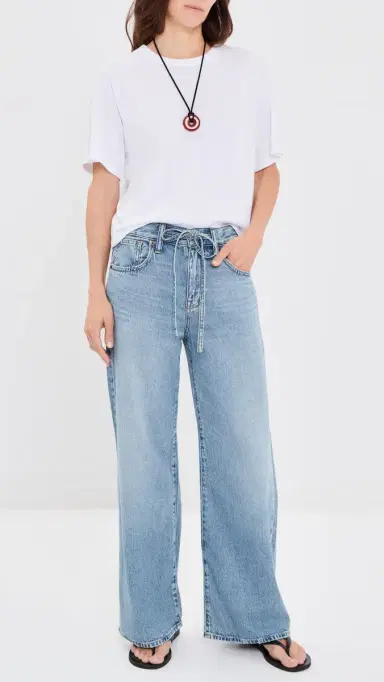 Madewell The Petite Ultimate Wide-Leg Jean in Airy Denim in | Thumbnail 5 Madewell The Petite Ultimate Wide-Leg Jean in Airy Denim in | Thumbnail 5