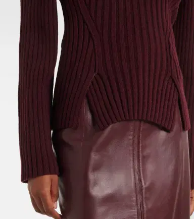 Victoria Beckham Ribbed-knit wool and cashmere sweater | Thumbnail 4
