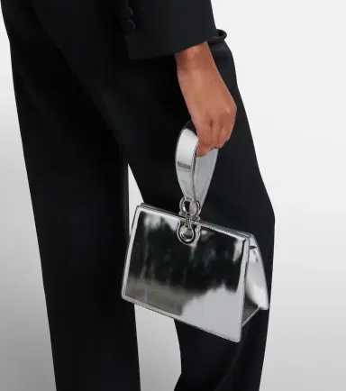 Ferragamo Gancini Small metallic leather clutch | Thumbnail 4