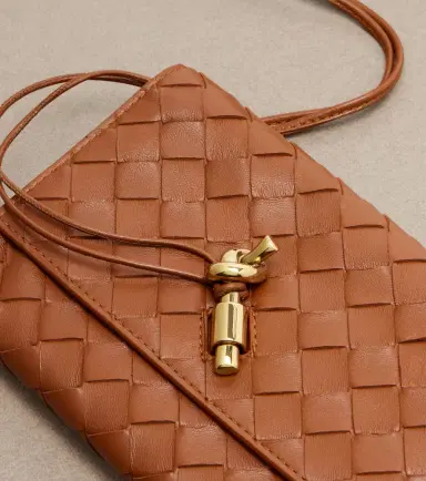 Bottega Veneta Andiamo Intrecciato leather pouch | Thumbnail 3