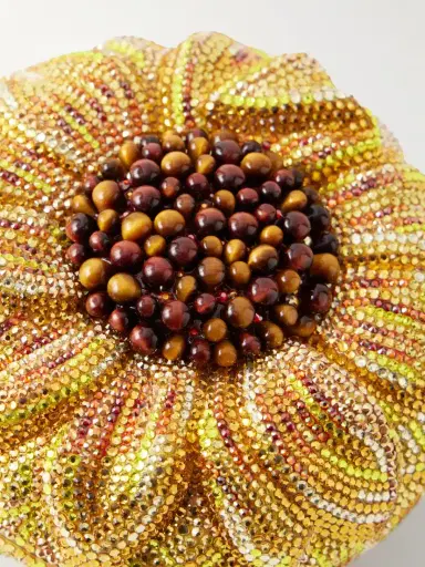Judith Leiber Couture Sunflower Crystal-embellished Gold-tone Clutch | Thumbnail 5 Judith Leiber Couture Sunflower Crystal-embellished Gold-tone Clutch | Thumbnail 5