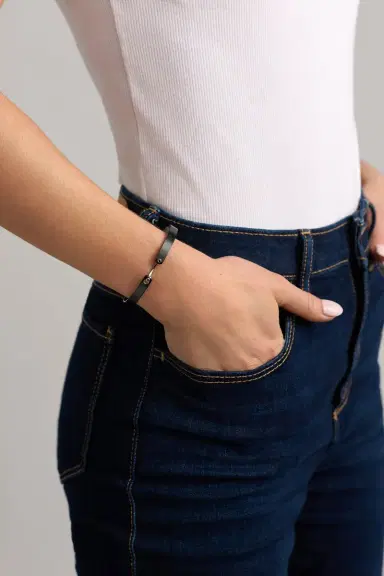 NOUVEL HERITAGE Black Diamond GM Midnight In Manhattan Mood Bracelet - Yellow Gold | Thumbnail 2 NOUVEL HERITAGE Black Diamond GM Midnight In Manhattan Mood Bracelet - Yellow Gold | Thumbnail 2