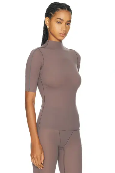 NikeSKIMS Weightless Short Sleeve Top | Thumbnail 2