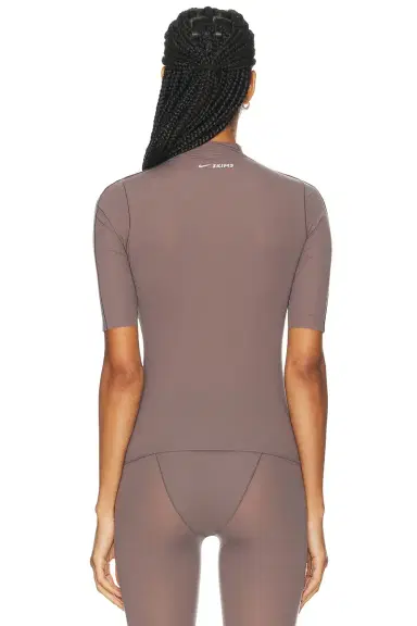 NikeSKIMS Weightless Short Sleeve Top | Thumbnail 3