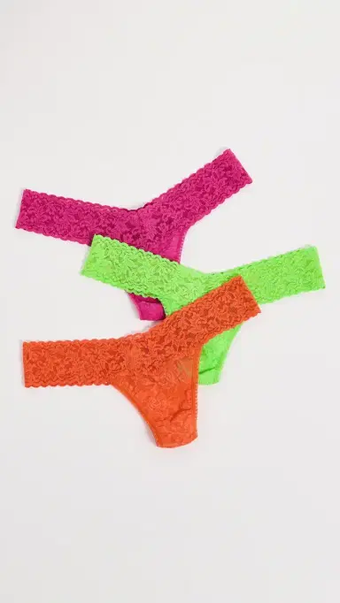 Hanky Panky Signature Lace Low Rise Thong 3 Pack Icf3 | Thumbnail 2