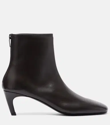 TOTEME Leather ankle boots | Thumbnail 2