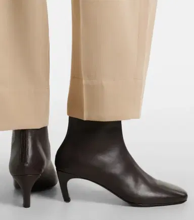 TOTEME Leather ankle boots | Thumbnail 5