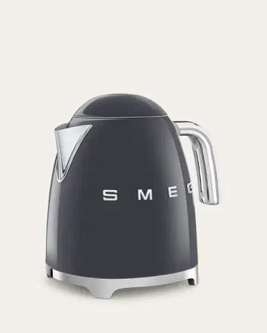 Smeg Retro Electric Kettle, Polished White | Thumbnail 4