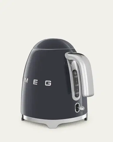 Smeg Retro Electric Kettle, Polished White | Thumbnail 3