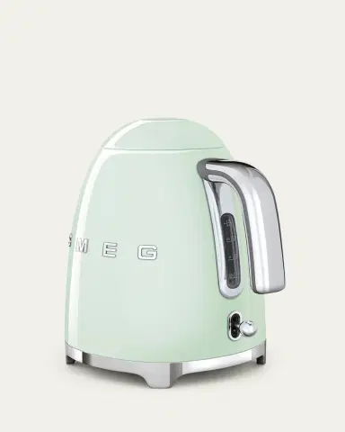 Smeg Retro Electric Kettle, Polished White | Thumbnail 3