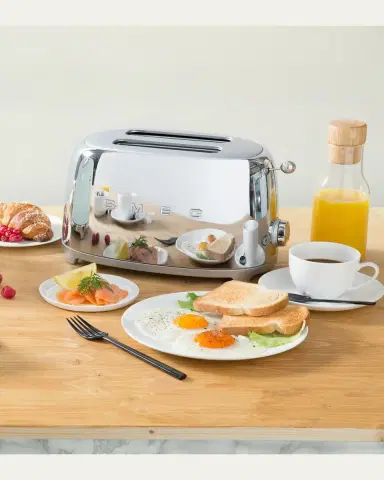 Smeg Retro 2-Slice Toaster | Thumbnail 3 Smeg Retro 2-Slice Toaster | Thumbnail 3