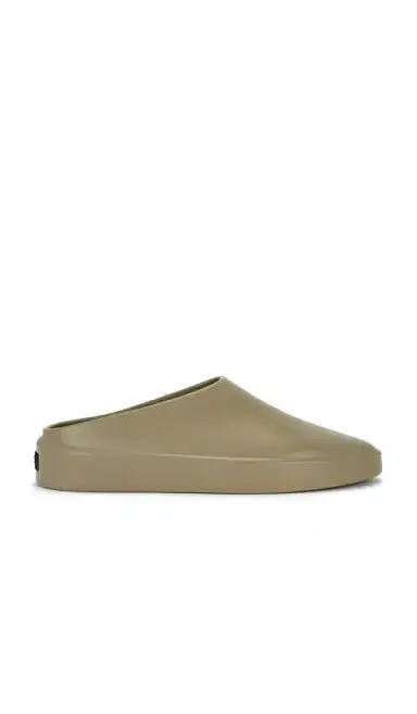 Fear of God Essentials California 1.0 Slide | Thumbnail 6