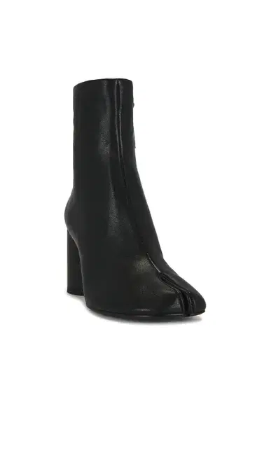 Steve Madden Caro Boot | Thumbnail 1 Steve Madden Caro Boot | Thumbnail 1