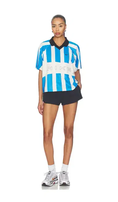 Nike Women's Oversized Short-sleeve Striped Jersey | Thumbnail 4 Nike Women's Oversized Short-sleeve Striped Jersey | Thumbnail 4