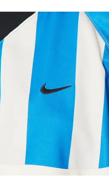 Nike Women's Oversized Short-sleeve Striped Jersey | Thumbnail 5 Nike Women's Oversized Short-sleeve Striped Jersey | Thumbnail 5