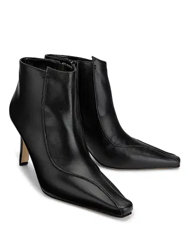 Manolo Blahnik Women's Milleta Leather Ankle Boots - Black | Thumbnail 2 Manolo Blahnik Women's Milleta Leather Ankle Boots - Black | Thumbnail 2