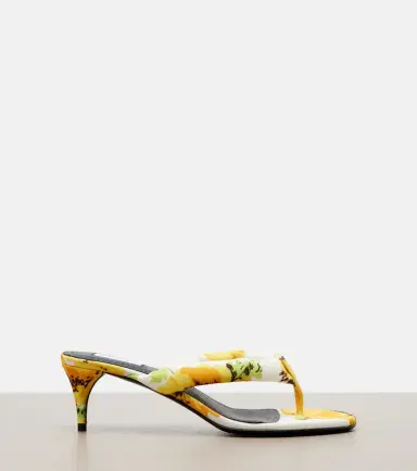Alaia Alaïa Floral padded thong sandals | Thumbnail 3