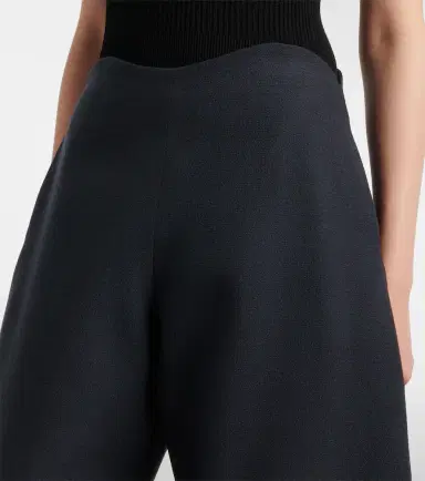 Alaïa Alaïa Wool crêpe barrel-leg pants | Thumbnail 5
