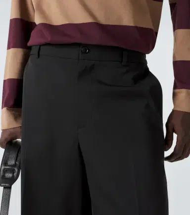 Moncler Bermuda shorts | Thumbnail 2