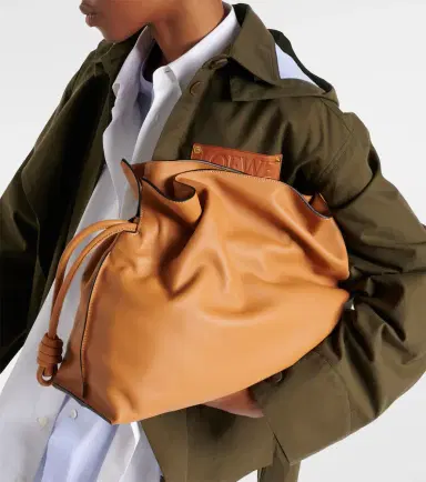 Loewe Flamenco Large leather clutch | Thumbnail 7
