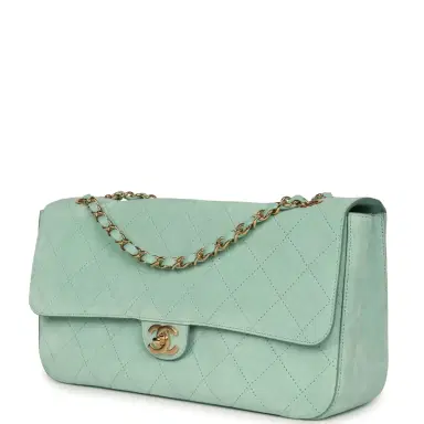 Chanel Chanel Maxi "Souplissimo" Small Flap Bag Green Suede Gold Hardware | Thumbnail 5 Chanel Chanel Maxi "Souplissimo" Small Flap Bag Green Suede Gold Hardware | Thumbnail 5