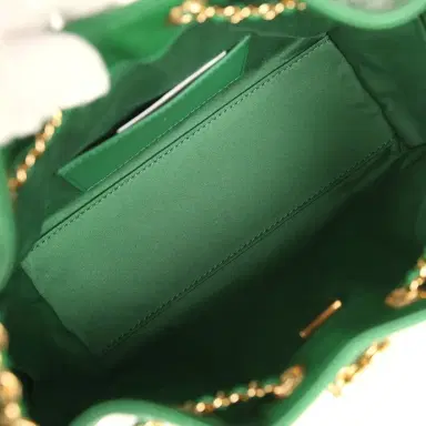 Chanel Chanel Mini 25 Hobo Bag Green Caviar Gold Hardware | Thumbnail 8 Chanel Chanel Mini 25 Hobo Bag Green Caviar Gold Hardware | Thumbnail 8