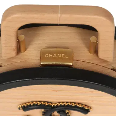 Chanel Pre-owned Chanel Small Round CC Vanity Case Tan Beechwood, Black Calfskin Antique Gold Hardware | Thumbnail 8
