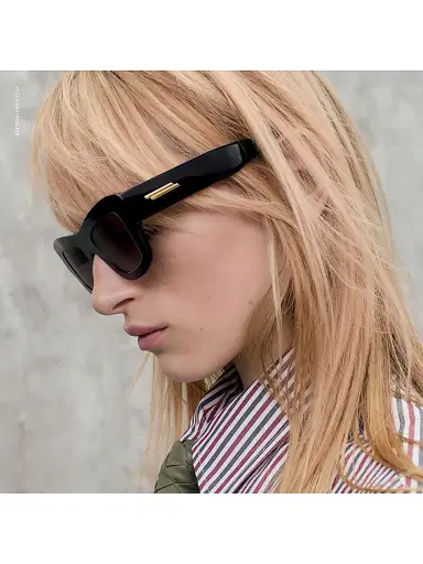 Bottega Veneta Women's Flat 50MM Squared Sunglasses - Black | Thumbnail 5